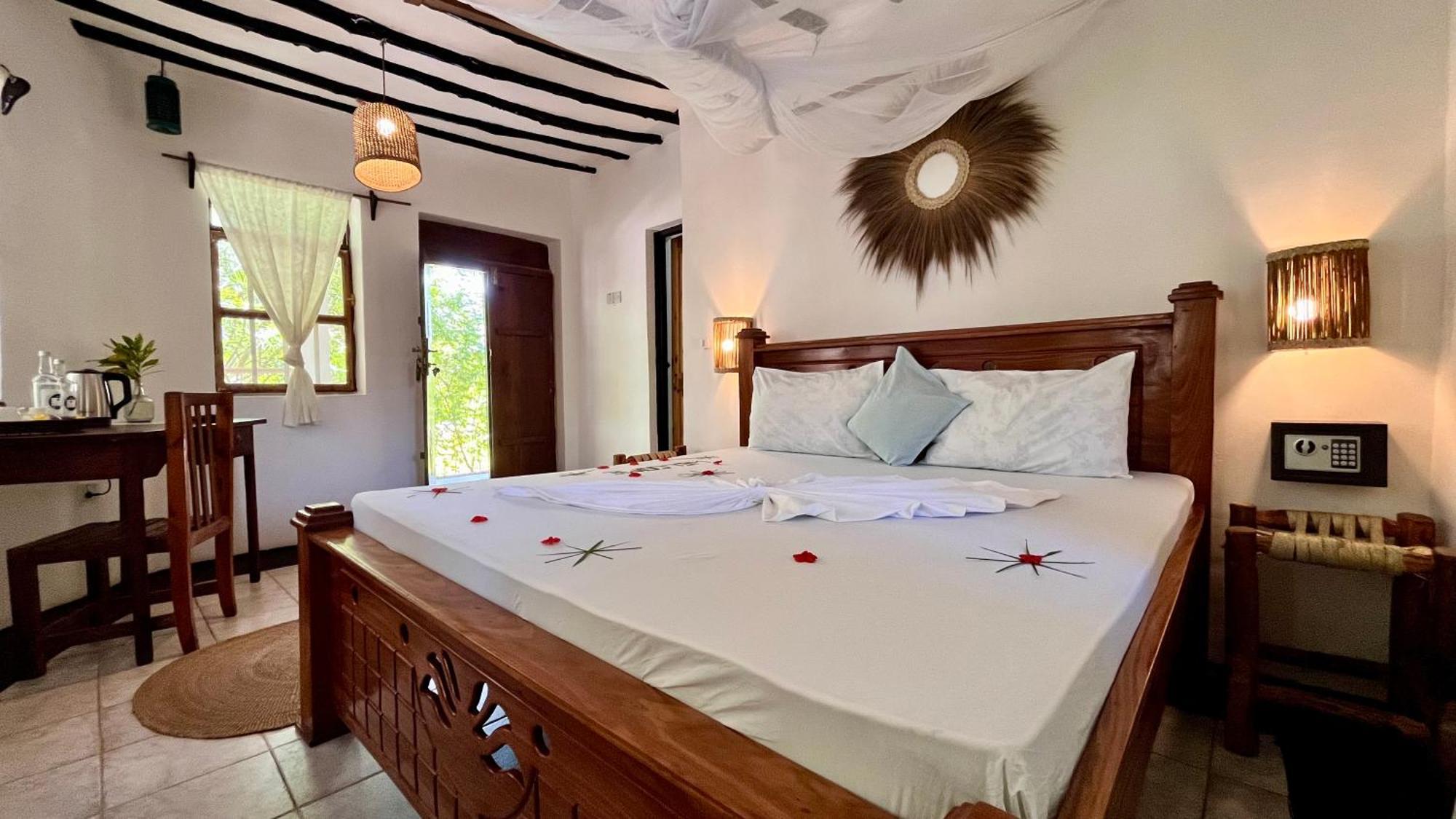 Tiki Beach Club & Resort (Adults Only) Bwejuu Ngoại thất bức ảnh