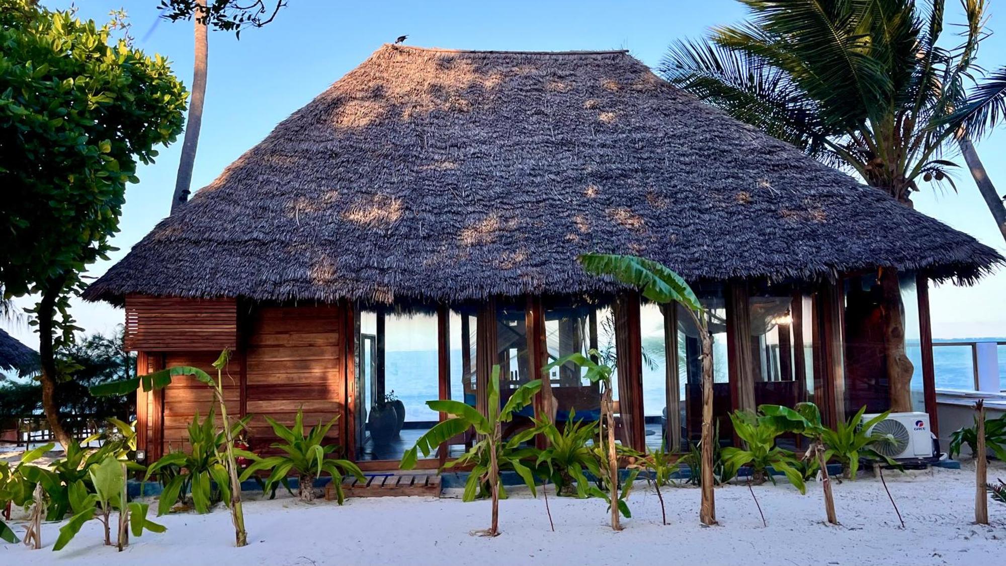 Tiki Beach Club & Resort (Adults Only) Bwejuu Ngoại thất bức ảnh