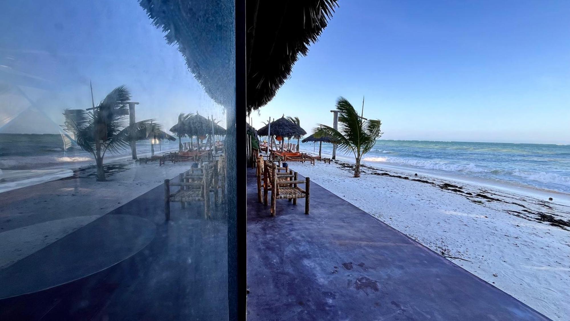 Tiki Beach Club & Resort (Adults Only) Bwejuu Ngoại thất bức ảnh