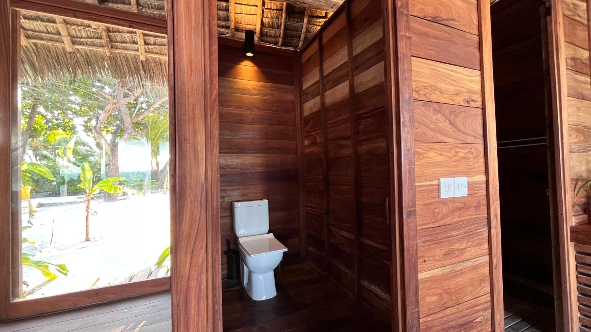 Tiki Beach Club & Resort (Adults Only) Bwejuu Ngoại thất bức ảnh